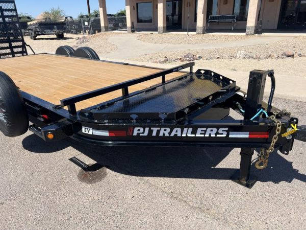 22x83 Tandem Axle Voyager, 14K GVWR