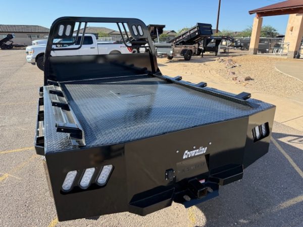 Crownline SKS57 Skirted, Single-Wheel, Long Bed (8′ 6″ x 84″ - 57″ CTA)