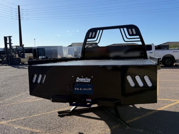 Crownline SKS57 Skirted, Single-Wheel, Long Bed (8′ 6″ x 84″ - 57″ CTA)