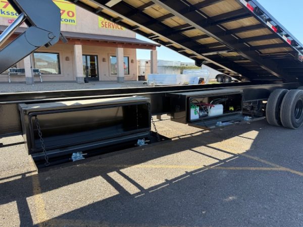 36x102 Gooseneck, Tandem Duals, 25K GVWR, Full Tilt