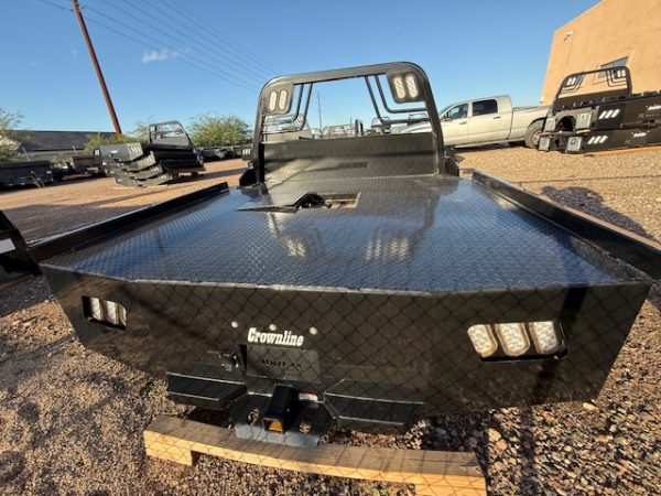 Crownline SKD38 Mega Cab Dually Skirted Bed (84″ × 84″ - 38″ CTA)