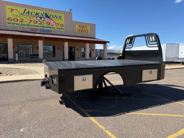 Crownline SKC84 Skirted, Dual Wheel C&C (11'4"x 97"-84" CTA)