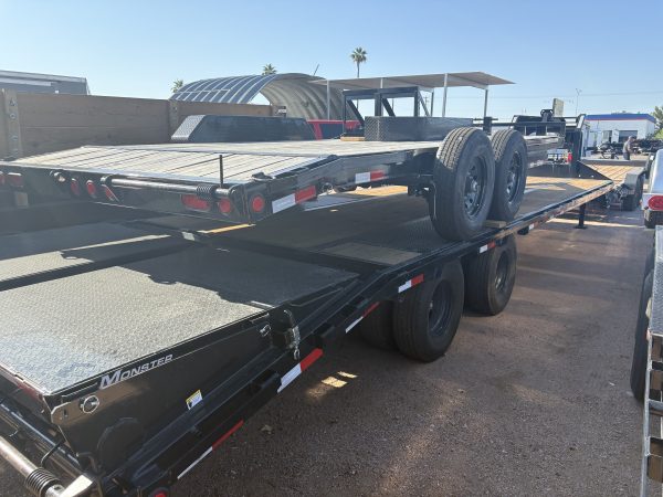 40' Gooseneck Low-Pro Flatdeck with Duals, 25K GVWR