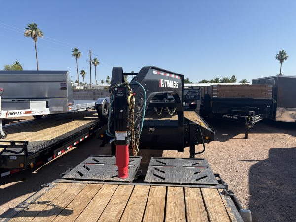 40' Gooseneck Low-Pro Flatdeck with Duals, 25K GVWR