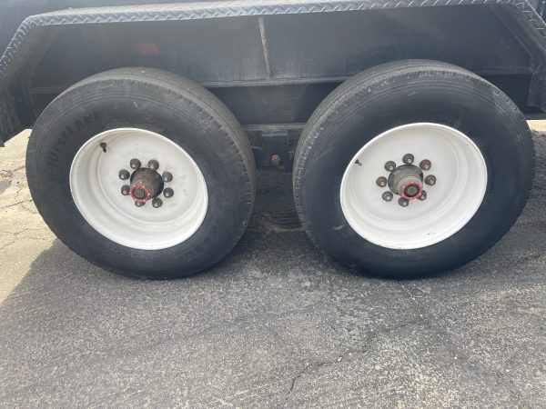 12x83 Gooseneck Tandem Axle 16K GVWR, 18ply Tires