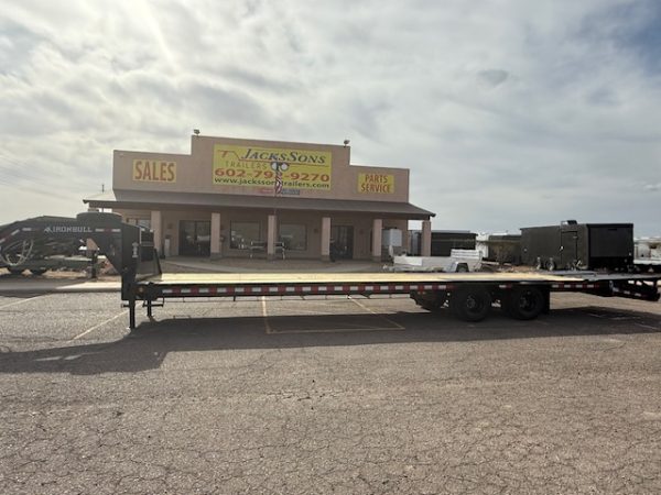 36x102 Ironbull Gooseneck Tandem Duals, Deckover, 23,900K GVWR