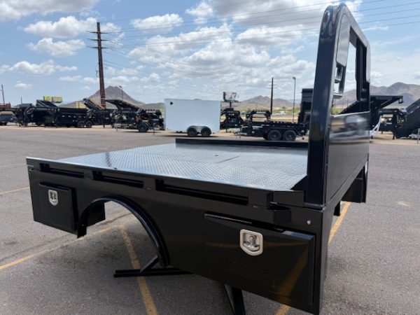 Crownline SKS57 Skirted, Single-Wheel, Long Bed, Black Boxes (8′ 6″ x 84″ - 57″ CTA)