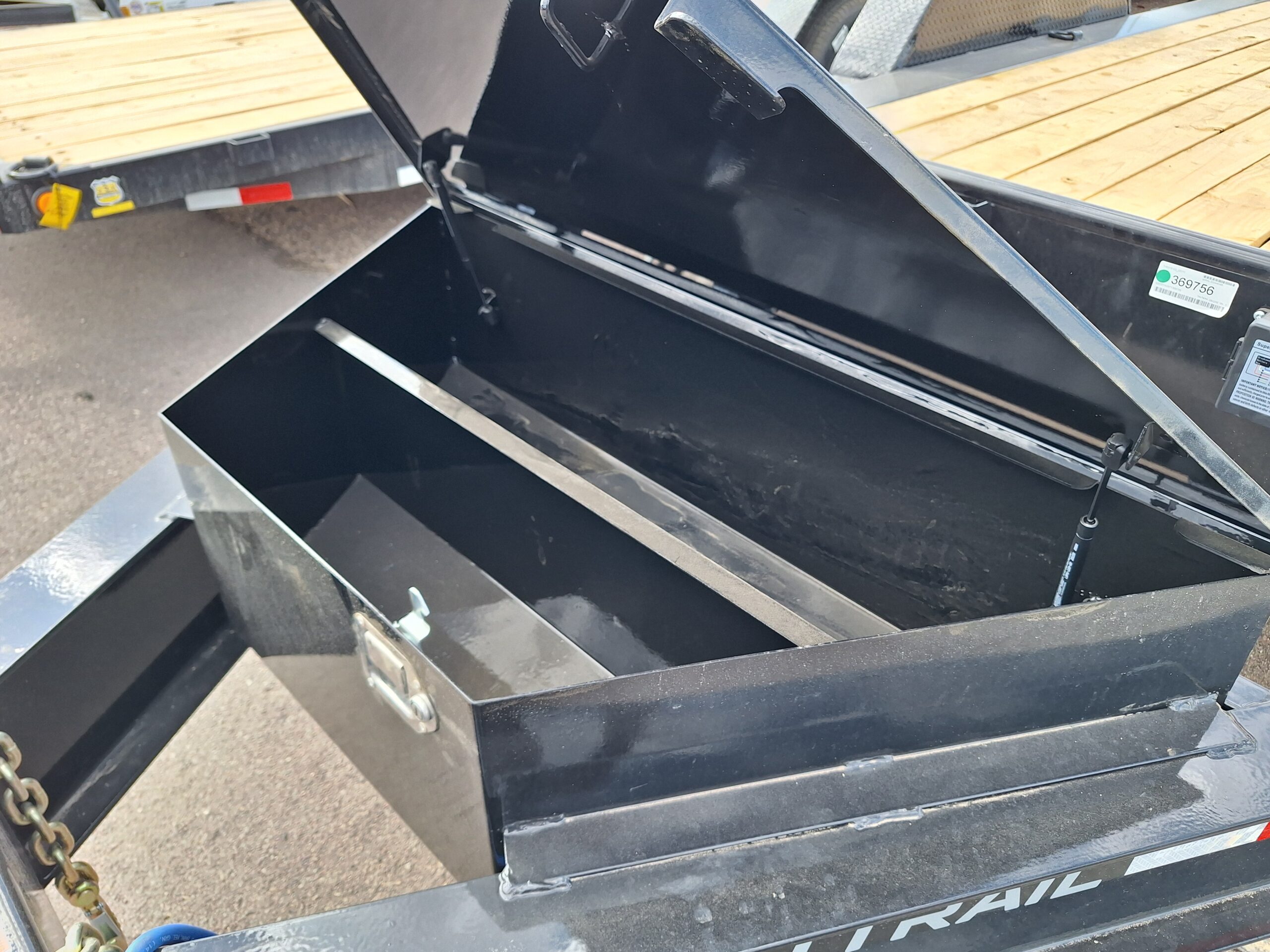 16x83 Tandem Axle, 20K GVWR, Gravity Tilt - Image 7