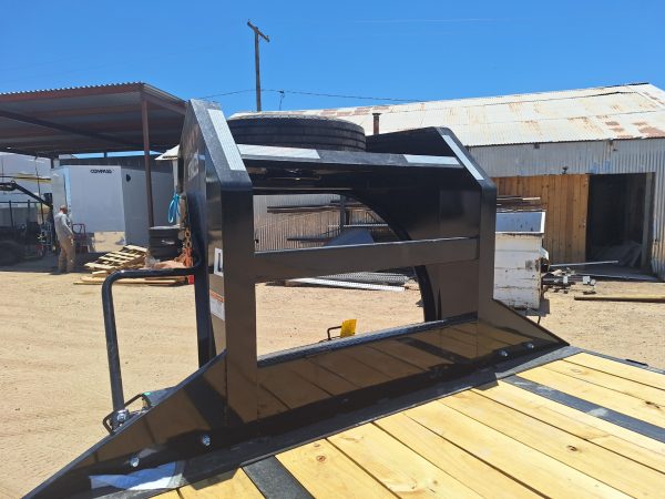 40' Gooseneck Low-Pro Flatdeck with Duals, Hydraulic Atlas Jacks, 25K GVWR