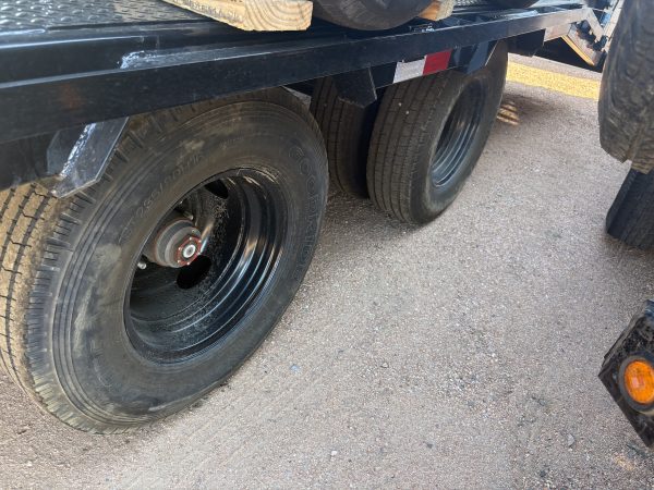 40' Gooseneck Low-Pro Flatdeck with Duals, 25K GVWR