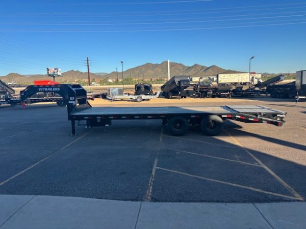 25' Gooseneck, Low-Pro Flatdeck with Duals, Hydraulic Jacks, 25K GVWR