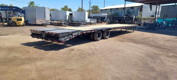 40' Gooseneck Low-Pro Flatdeck with Duals, 25K GVWR