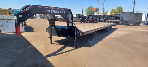 40' Gooseneck Low-Pro Flatdeck with Duals, 25K GVWR