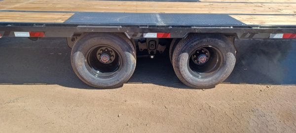 40' Gooseneck Low-Pro Flatdeck with Duals, 25K GVWR