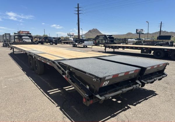 40' Gooseneck Low-Pro Flatdeck with Singles, 15K GVWR