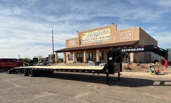 40' Gooseneck Low-Pro Flatdeck with Duals, 25K GVWR