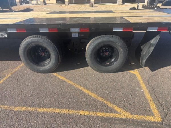 26x102 Gooseneck, Tandem Duals, 24K GVWR, Full Tilt