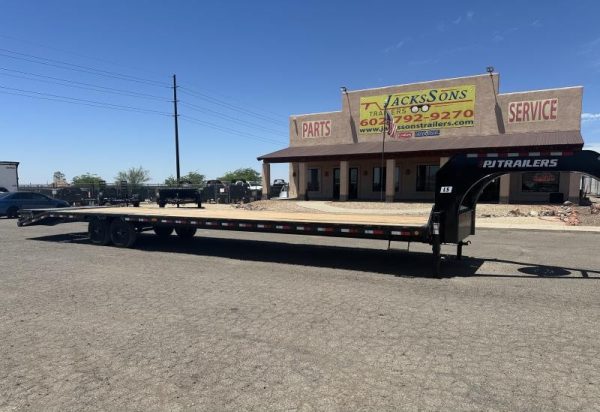 40' Gooseneck Low-Pro Flatdeck with Singles, 15K GVWR