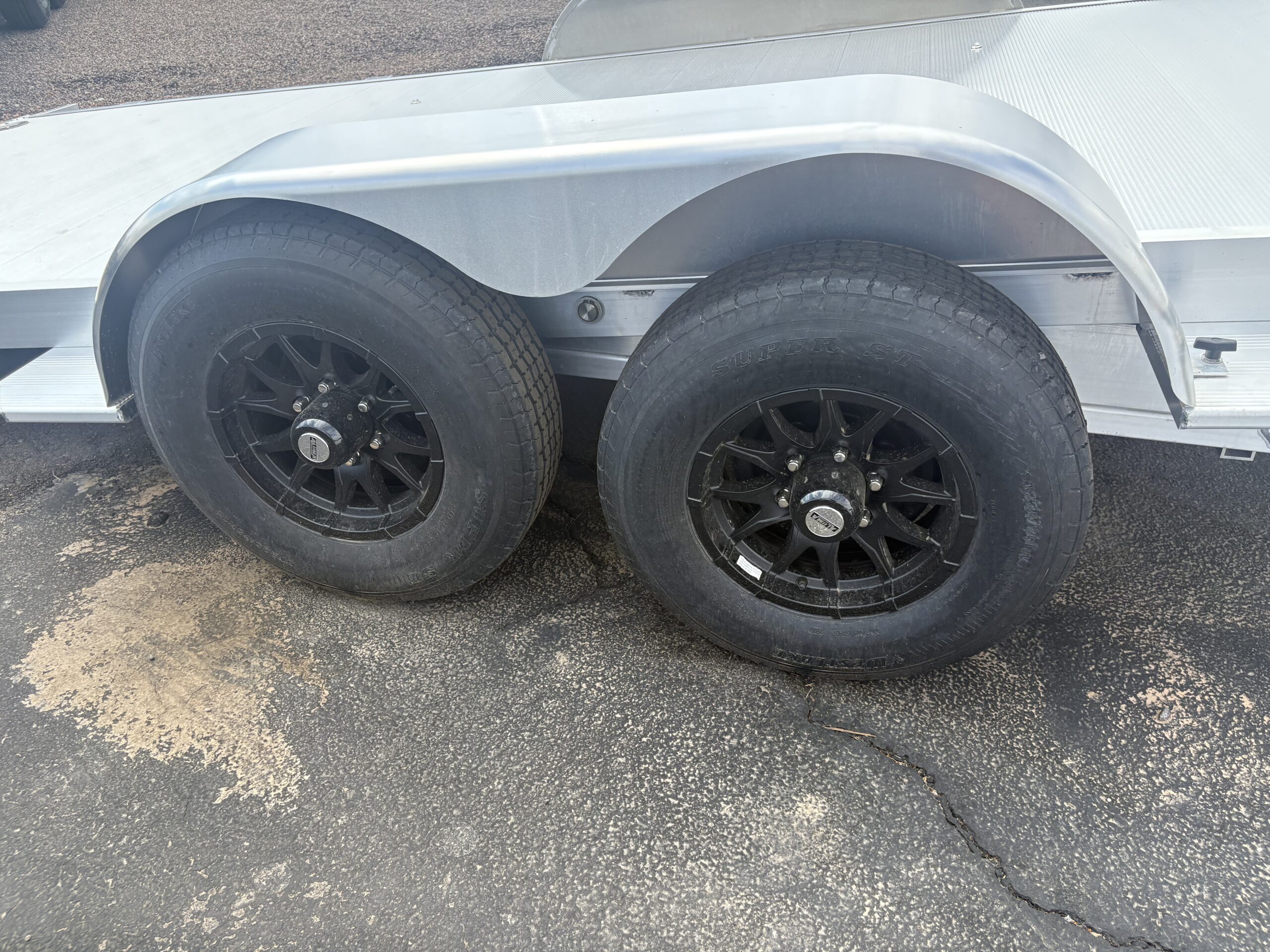 20x82 All Aluminum, 10K GVWR, Tandem Axle, Tilt (8220H-ANV-TILT-TA-EL) - Image 2