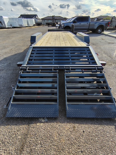 22x83 IronBull, Tandem Axle, 16K GVWR, Rampage Ramps, 16 Ply Tires - Image 6