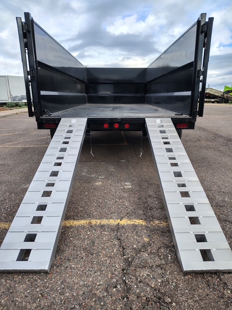 16x83 IronBull Gooseneck, Tandem Axle, 16K GVWR, 48" Sides, Telescopic Cylinder - Image 4