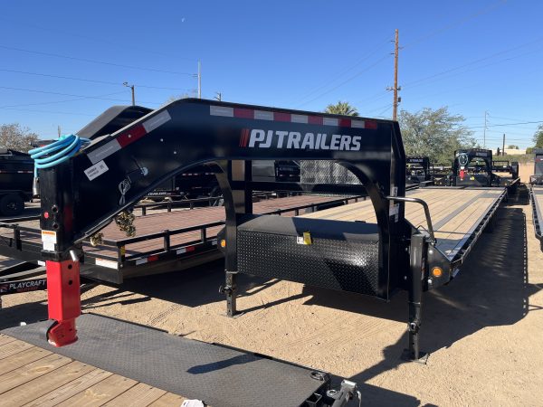 40' Gooseneck Low-Pro Flatdeck with Singles, 15K GVWR