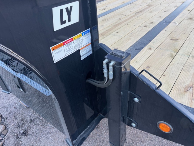 36' Gooseneck Low-Pro Low-Pro with Hydraulic Dove, 25K GVWR - Image 7