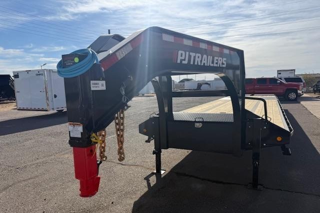 36' Gooseneck Low-Pro Flatdeck with Duals, 25K GVWR - Image 2