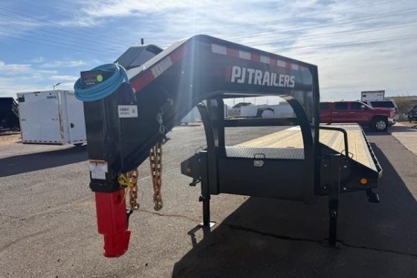 36' Gooseneck Low-Pro Flatdeck with Duals, 25K GVWR