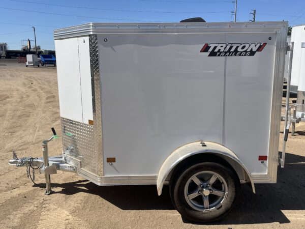 06x4 All Aluminum, NXT Enclosed, 2K GVWR, Swing Door