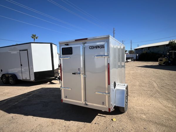 08x5 Indigo DLX, 3K GVWR, Rear Doors