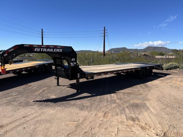 30' Gooseneck Low-Pro Flatdeck with Duals, 25K GVWR
