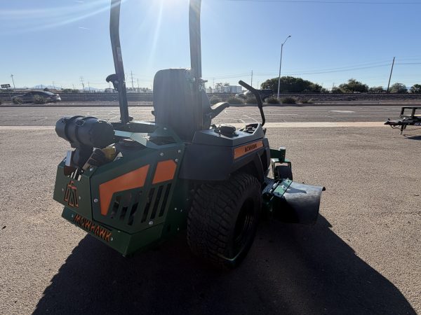Commander Pro 60" Zero Turn Mower