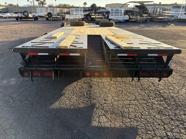25x102 IronBull Tandem Axle, 14K GVWR, 10" I-BEAM, Deckover, Hydraulic Jack