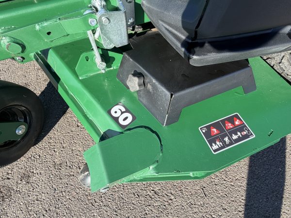 Commander Pro 60" Zero Turn Mower