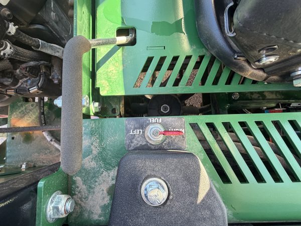 Commander Pro 60" Zero Turn Mower