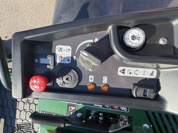 Commander Pro 60" Zero Turn Mower