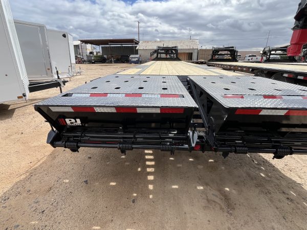 40' Gooseneck Low-Pro Flatdeck with Singles, 15,680 GVWR, Monster Ramps