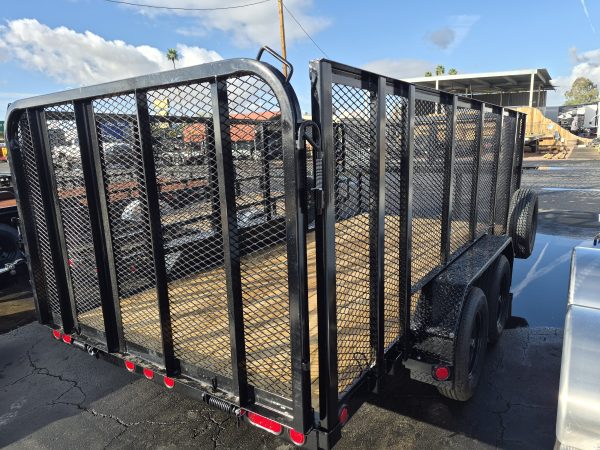 14x83 Tandem Axle, 7K GVWR, 4' Exp Sides, Channel Utility
