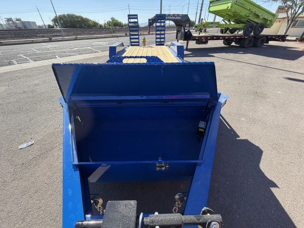 22x82 ST Series, Tandem Axle, 17,600 GVWR