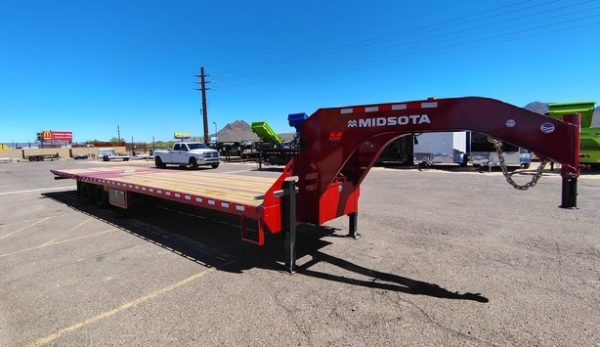 36X102" Gooseneck, Tandem Axle, 10FT Hydraulic Tail, Hyd. Jacks, 25,900 GVWR