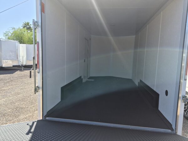16x7.5 Jasper SE, 7K GVWR, Rubber Flooring, White Vinyl Walls/Ceiling, Ramp Door, 6" Extra Height