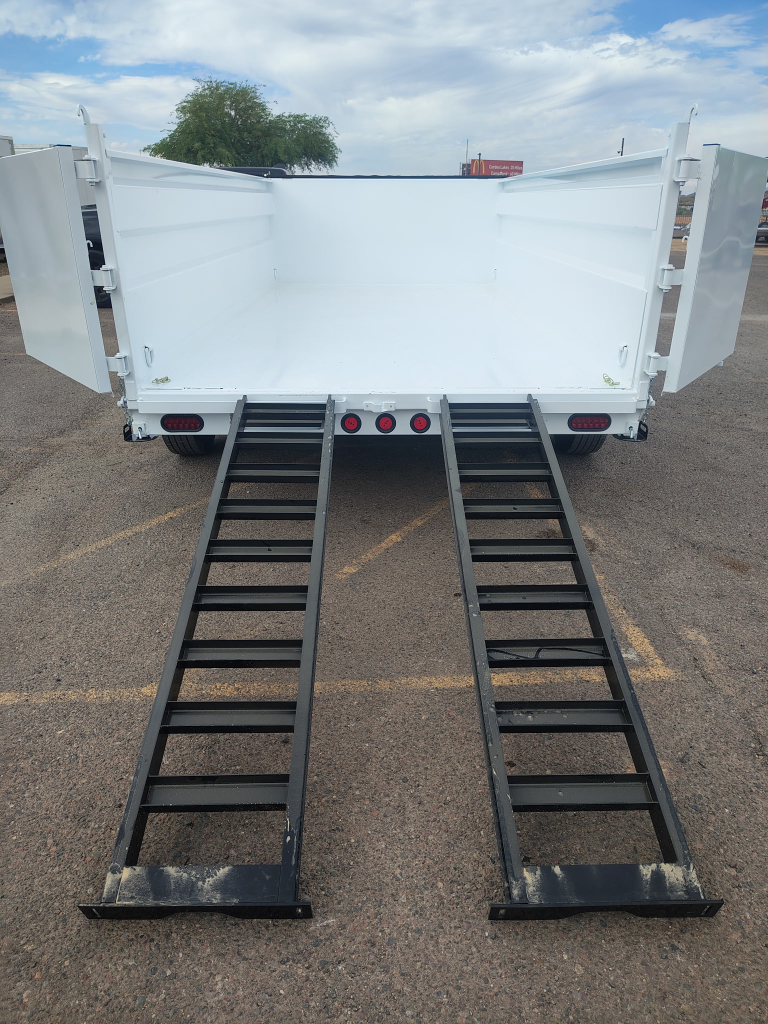 14x83 Tandem Axle, 15,400 GVWR, Low Pro Dump, 36" Sides, 14 Ply Tires - Image 6