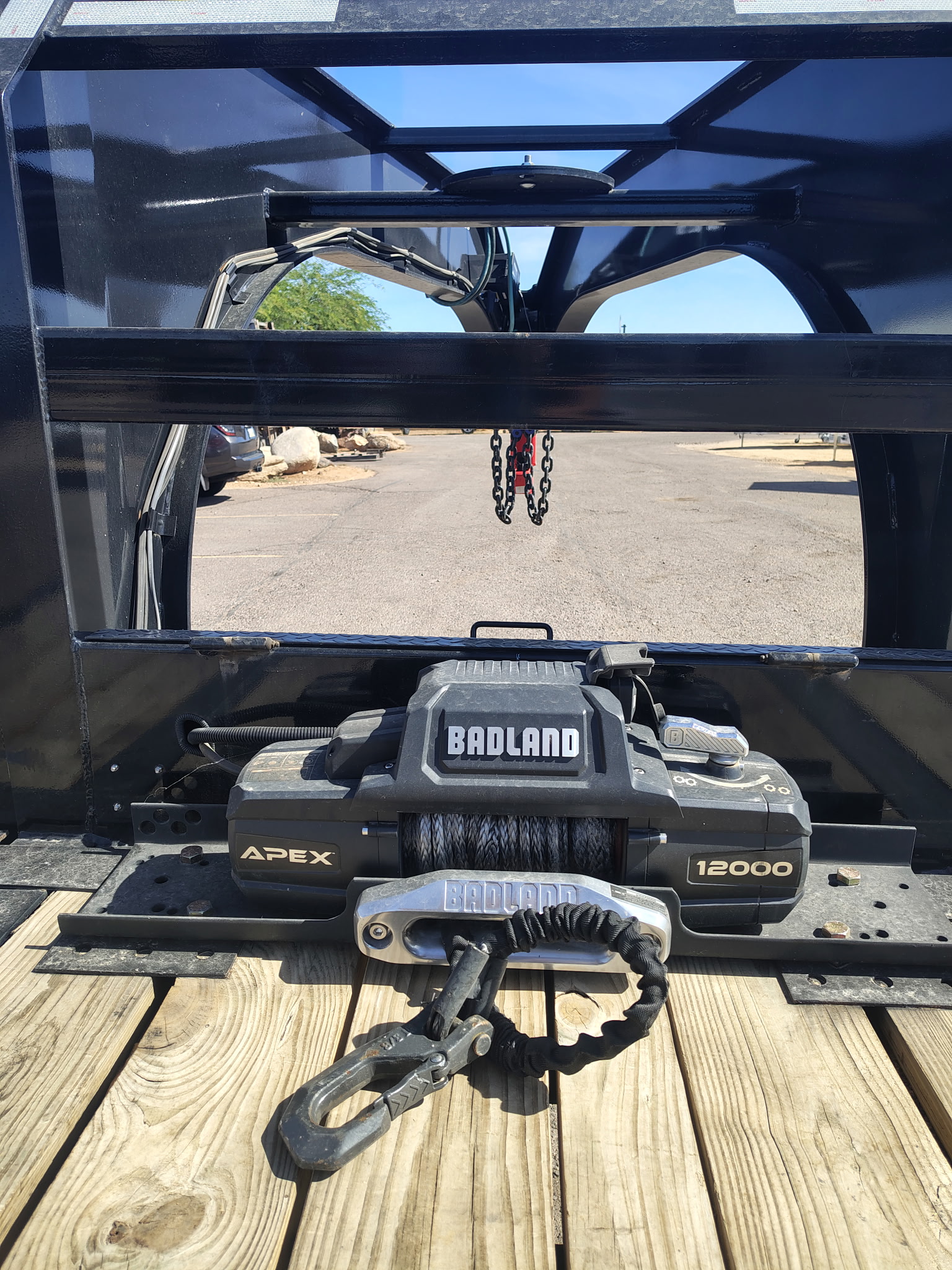 40' Gooseneck Low-Pro Flatdeck with Duals, 25.9K GVWR, Monster Ramps - Image 4