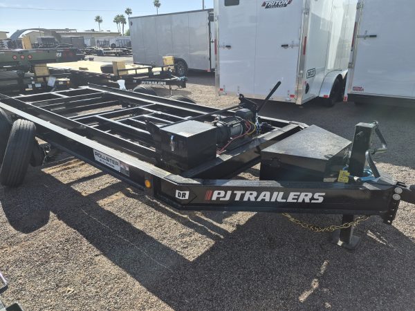 14x83 Tandem Axle, 14K GVWR, Roll Off Dump Chassis