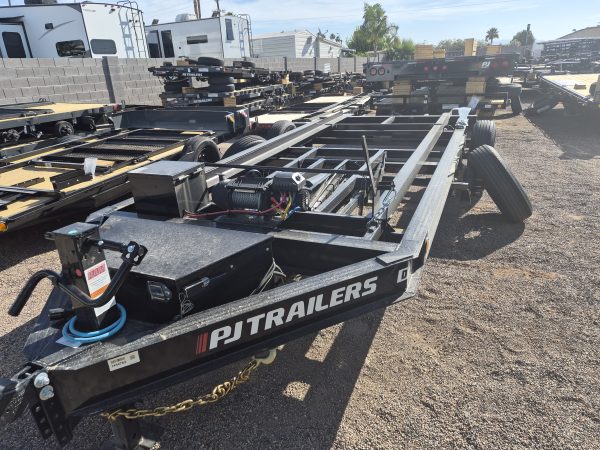 14x83 Tandem Axle, 14K GVWR, Roll Off Dump Chassis
