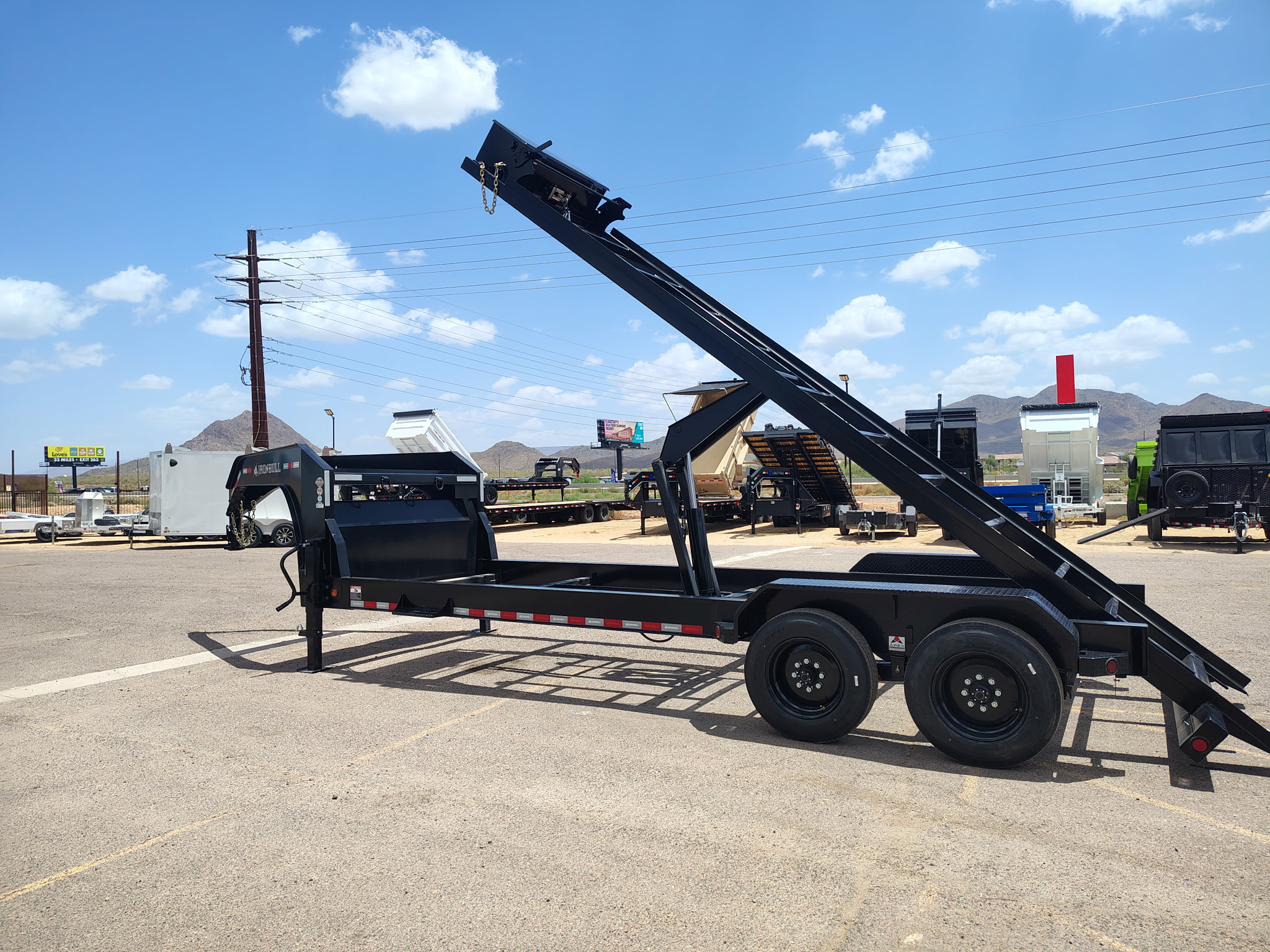 20x83 Ironbull Gooseneck, Tandem Axle, Roll Off Chassis, 16K GVWR, 16 PLY - Image 2