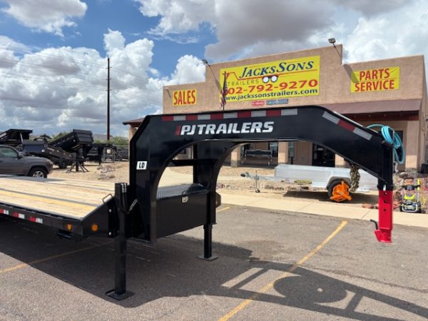 25' Gooseneck, Low-Pro Flatdeck with Duals, 25K GVWR, 14 PLY