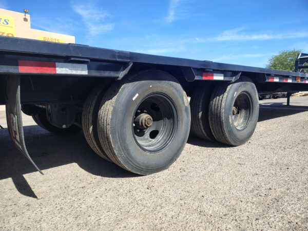 40' Gooseneck Low-Pro Flatdeck with Duals, 25.9K GVWR, Monster Ramps