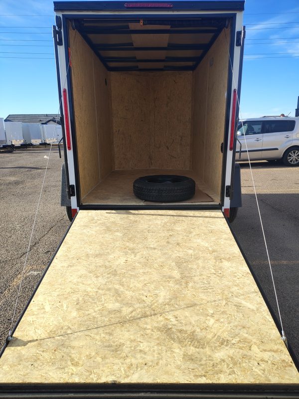 8x5 Indigo DLX, 3K GVWR, Ramp Door